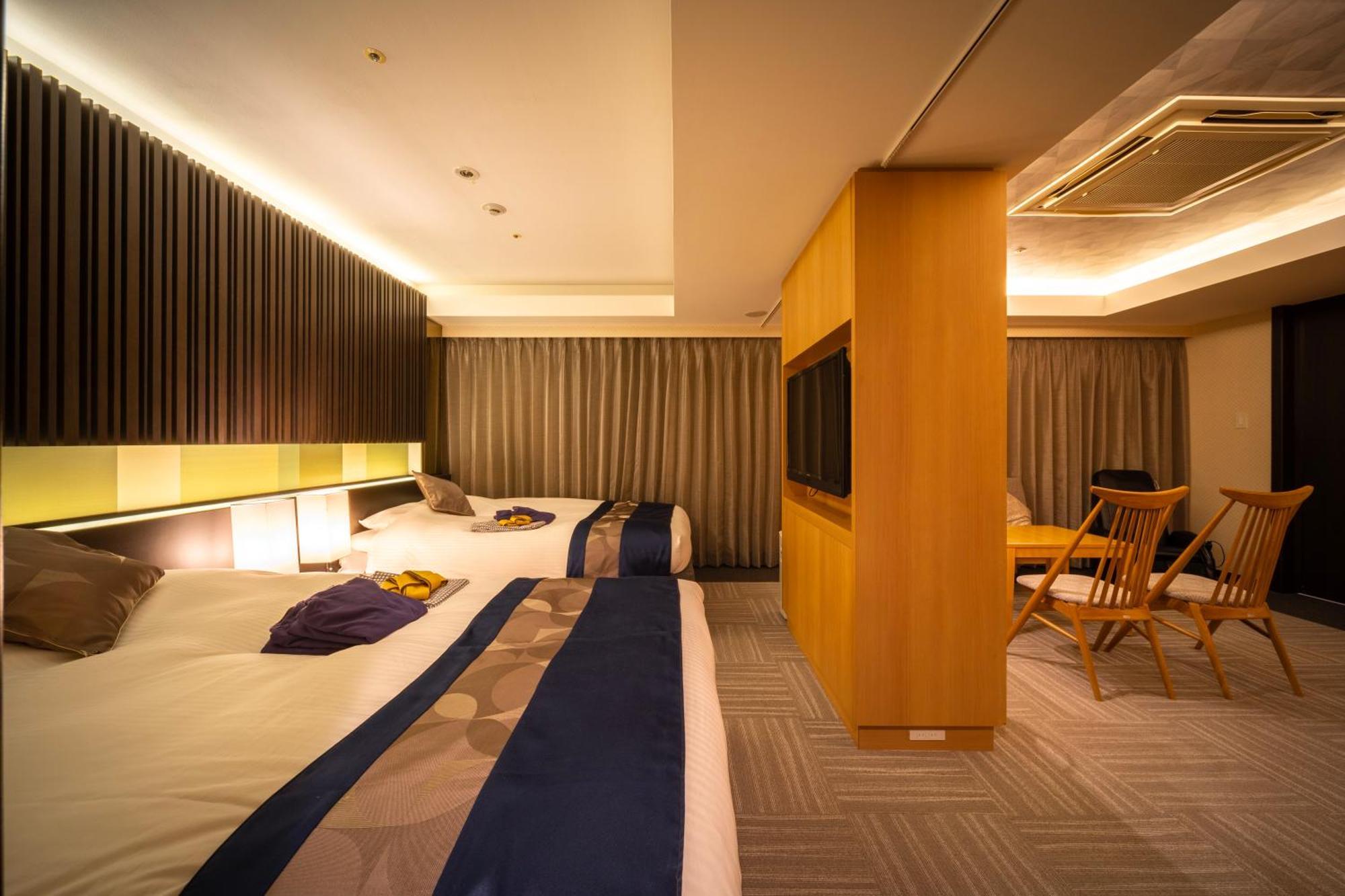 Super Premier Station Yaesu-chuoguchi Hotell 3*